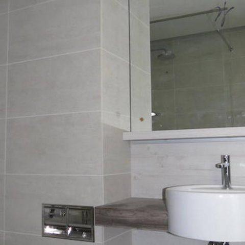 rivestimento bagno ceramica lavandino